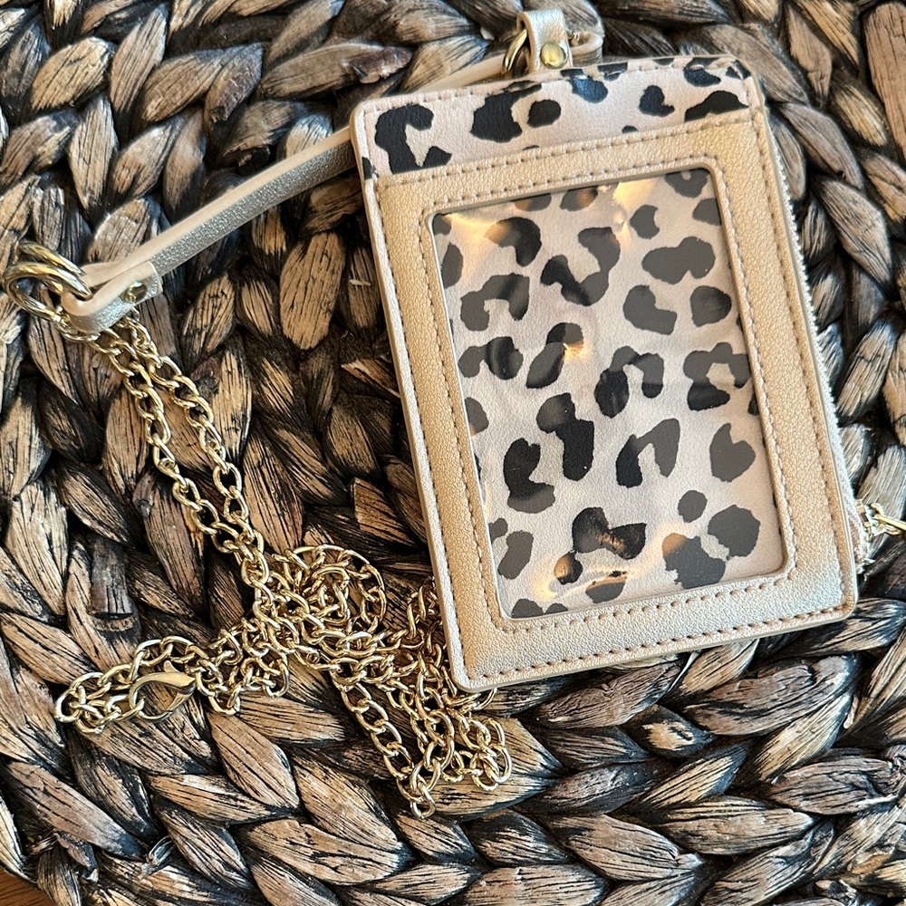 Chico’s Animal Print Card Holder w/ Gold Chain – NWOT
